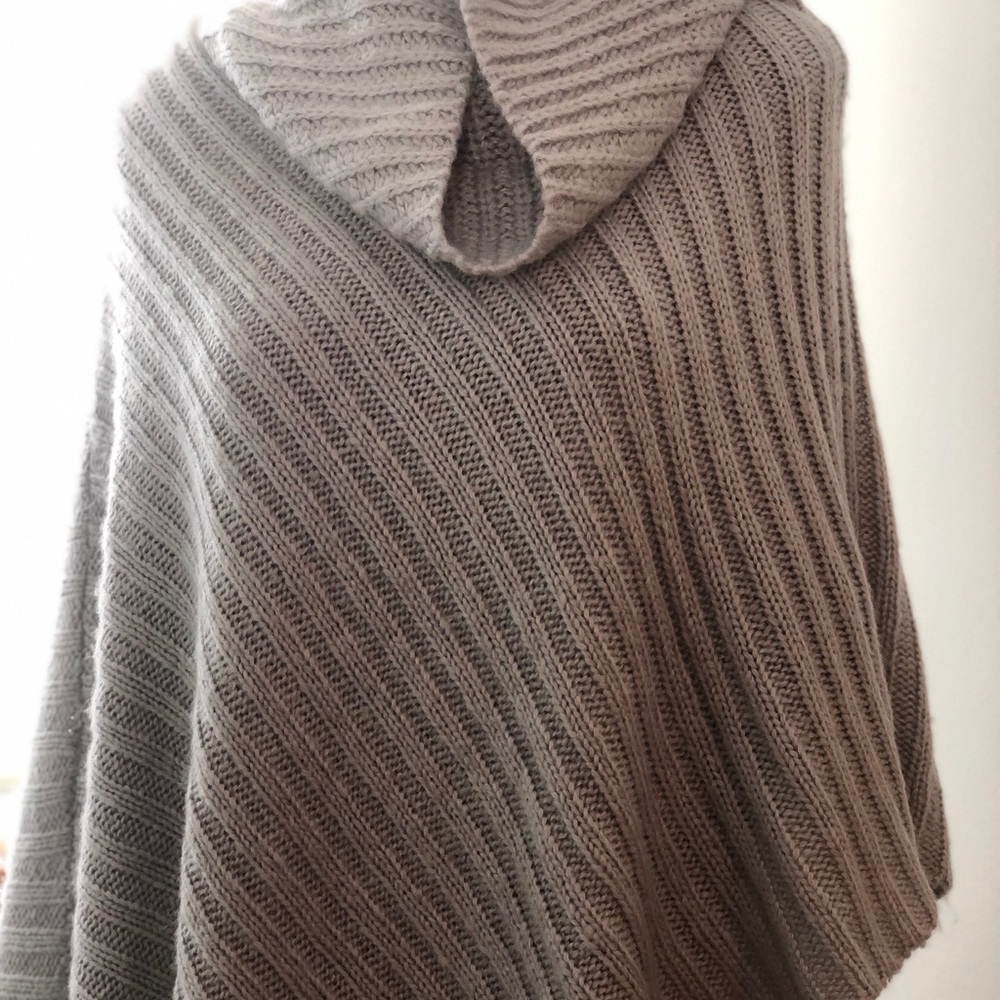 Sweater poncho